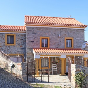 Casa do Adro - Cunqueiros