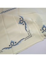 Toalha Bordada à Mão em Ponto Cruz